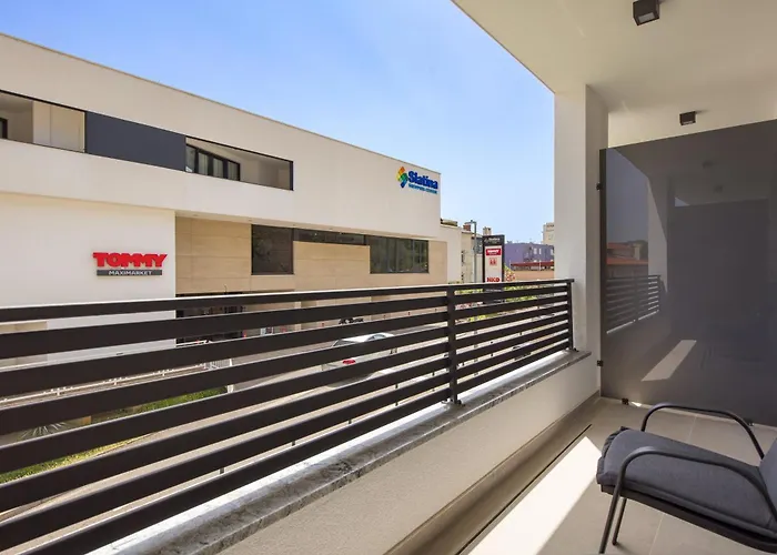 Daire Belinda With Balcony *