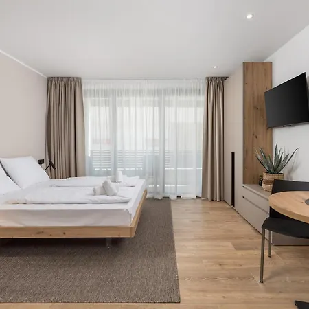 דירה Belinda With Balcony