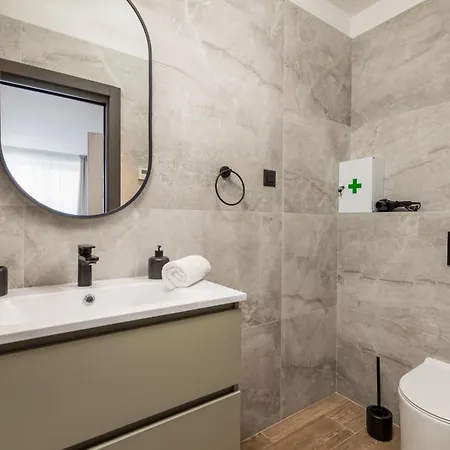 Belinda With Balcony