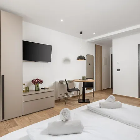 Belinda With Balcony * אופטיה