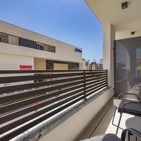 Belinda With Balcony * אופטיה