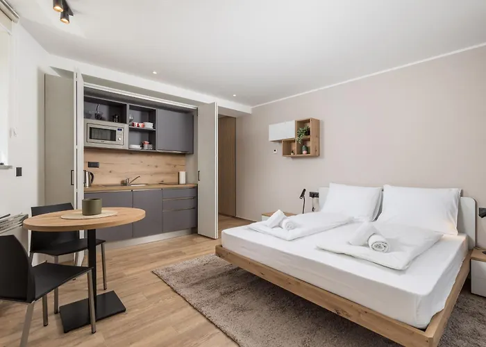 Belinda With Balcony Apartment Opatija