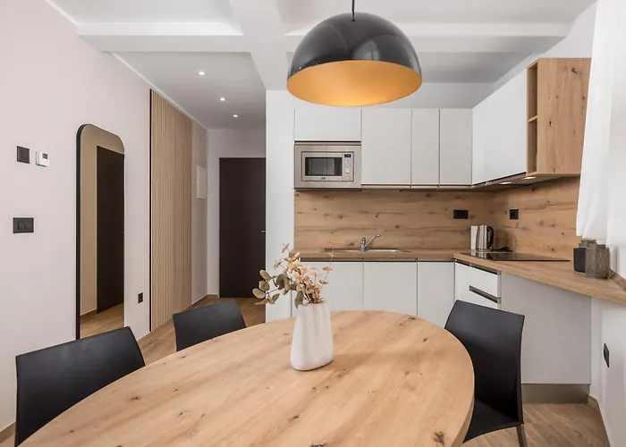 Belinda With Balcony Apartmán *