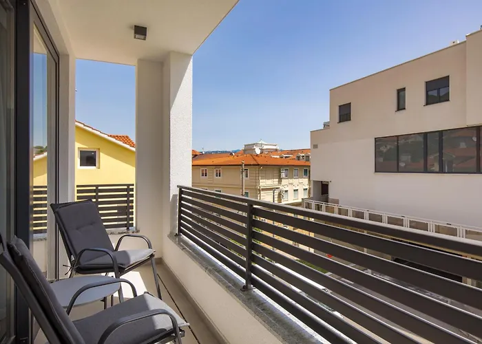 Belinda With Balcony Apartmán *