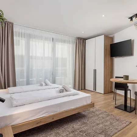 Belinda With Balcony דירה *