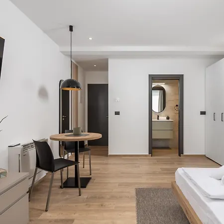 Belinda With Balcony דירה *