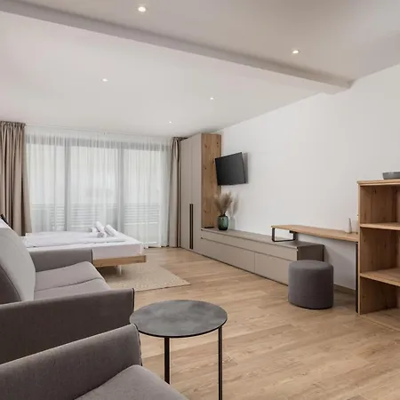 Belinda With Balcony * אופטיה